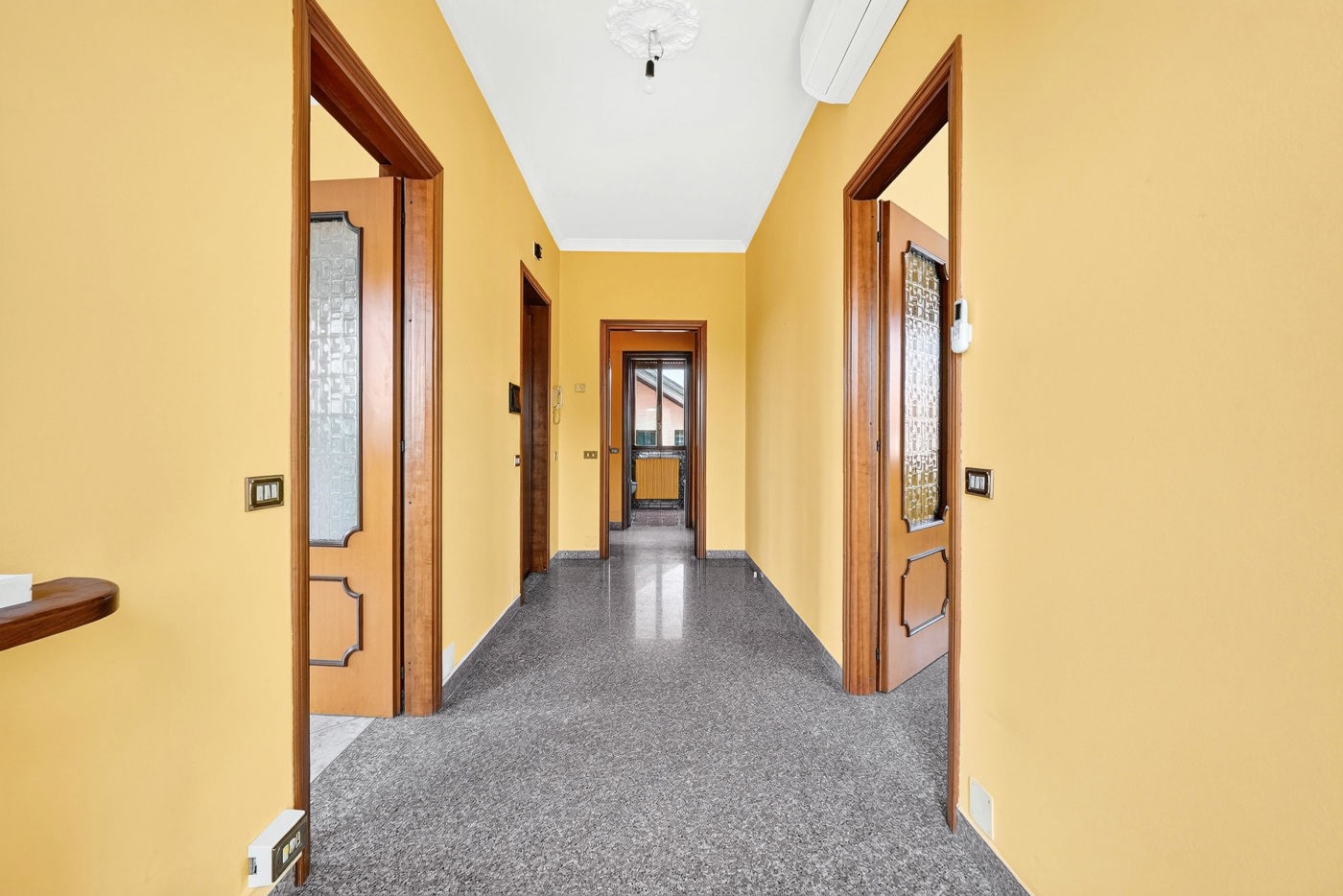Trilocale con giardino a Saronno