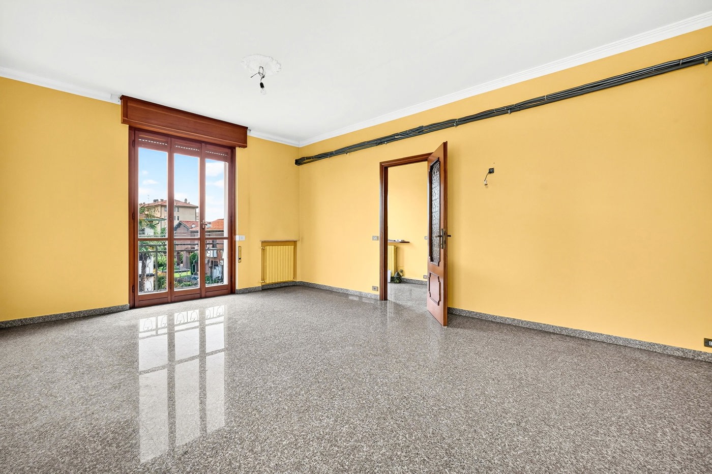 Trilocale con giardino a Saronno