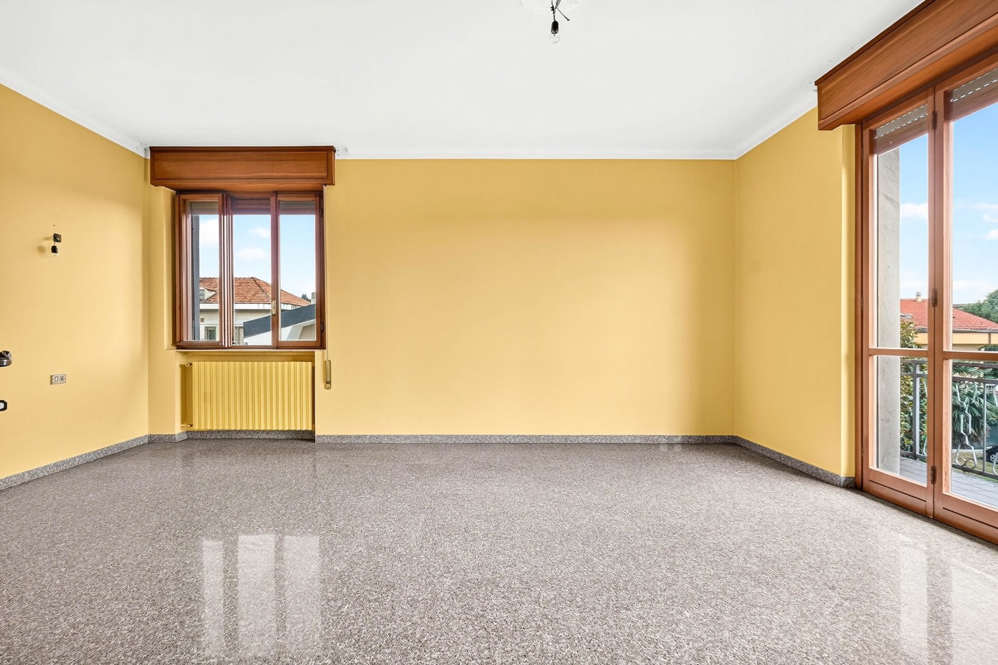 Trilocale con giardino a Saronno