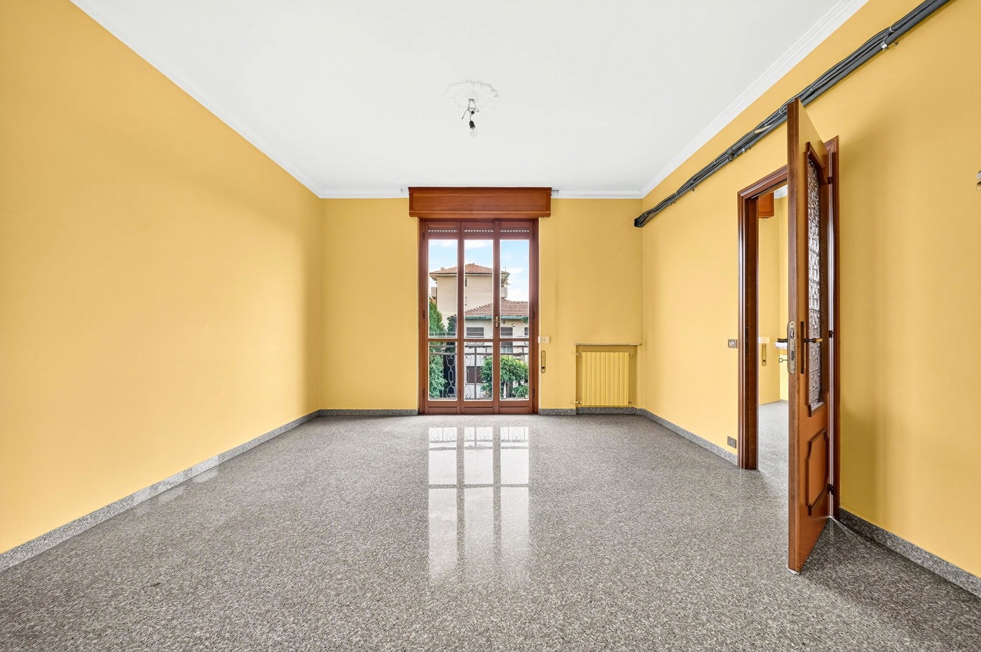Trilocale con giardino a Saronno