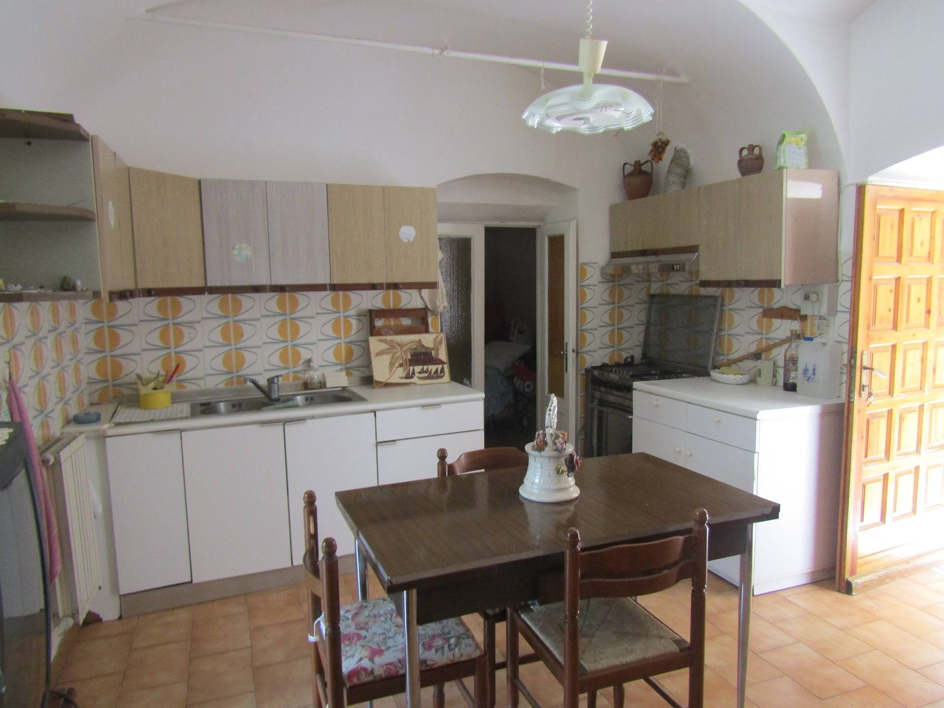 Appartamento in vendita a Dolceacqua