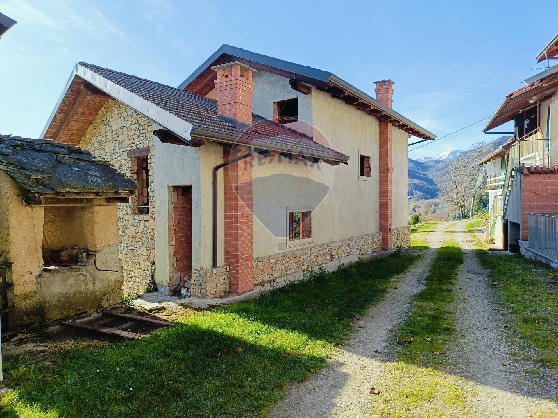 Villa con terrazzo a Cantalupa