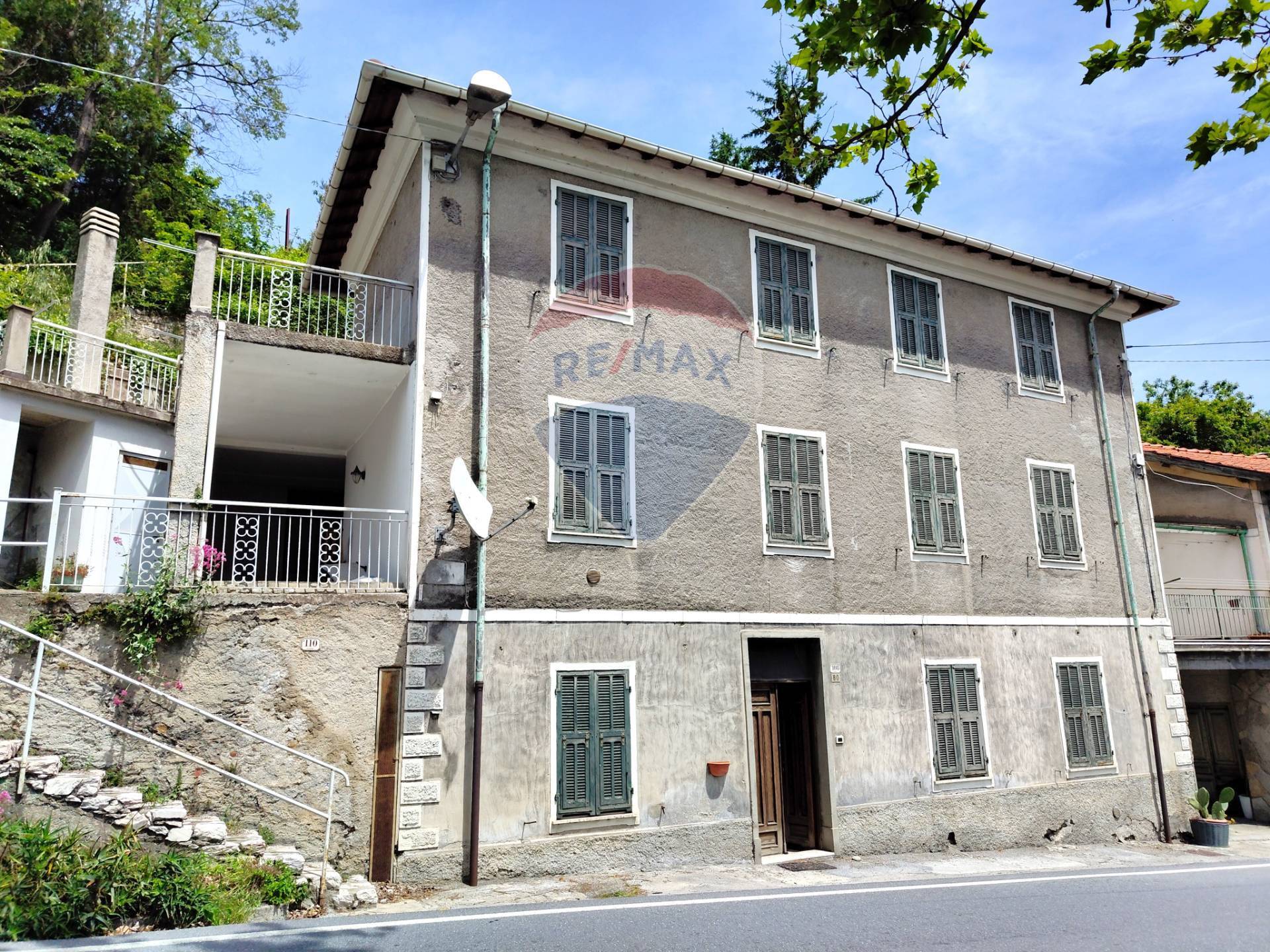 Casa Semindipendente in vendita a Pornassio