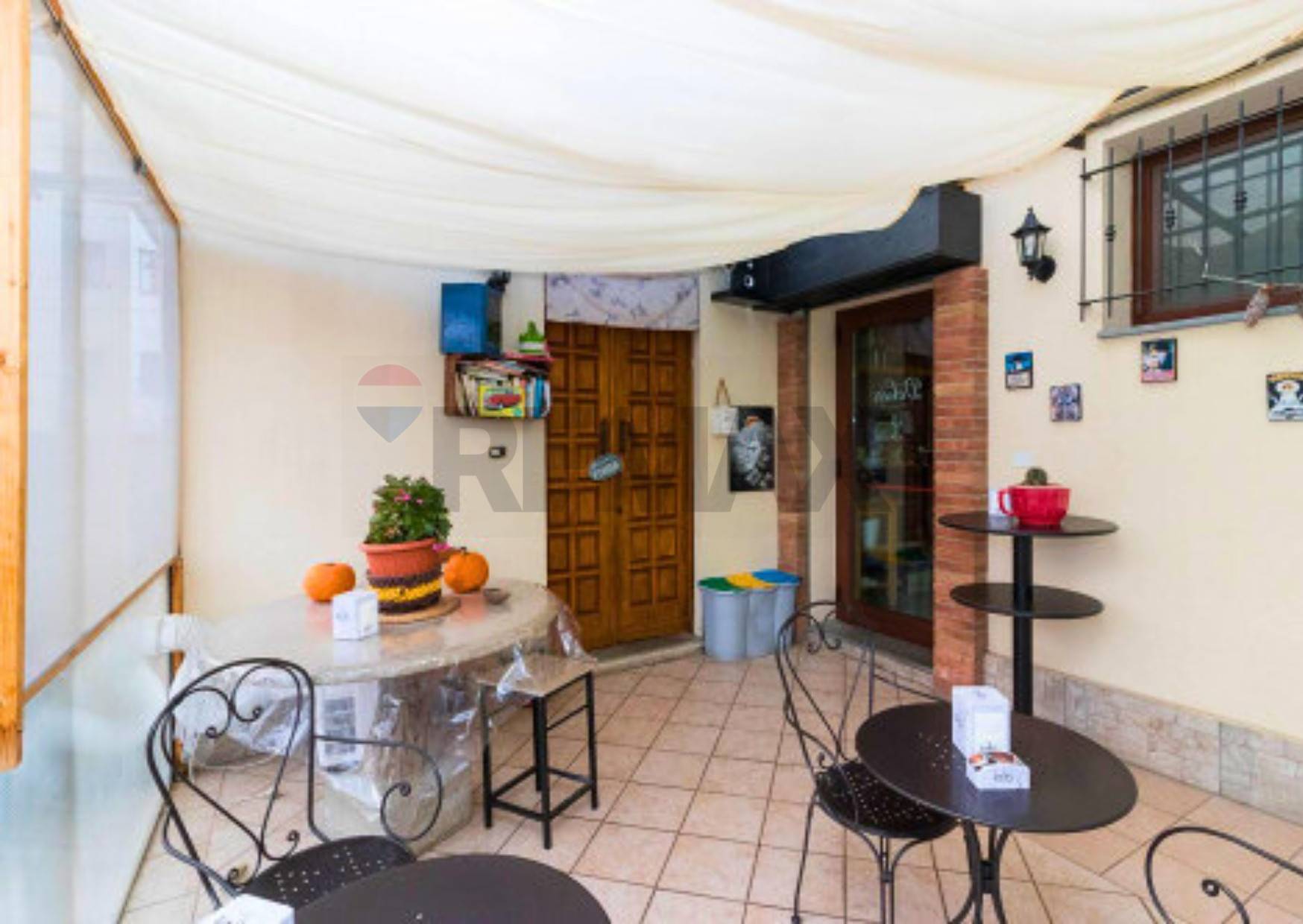 Negozio in vendita a Trana