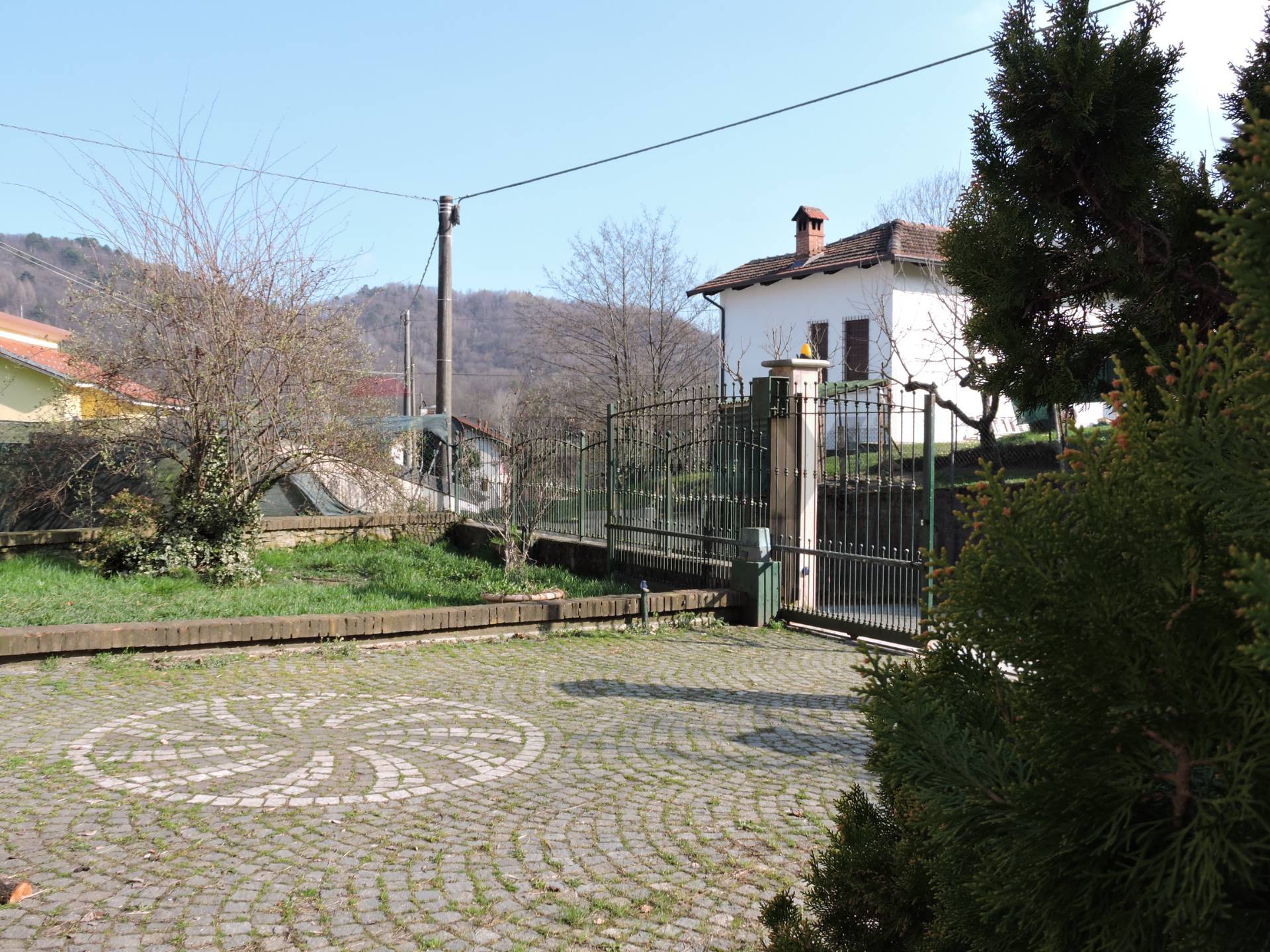 Casa Semindipendente in vendita a Giaveno, Pontepietra