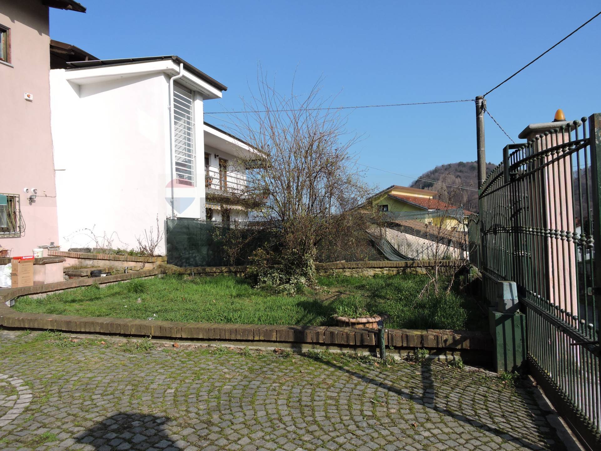 Casa Semindipendente in vendita a Giaveno, Pontepietra
