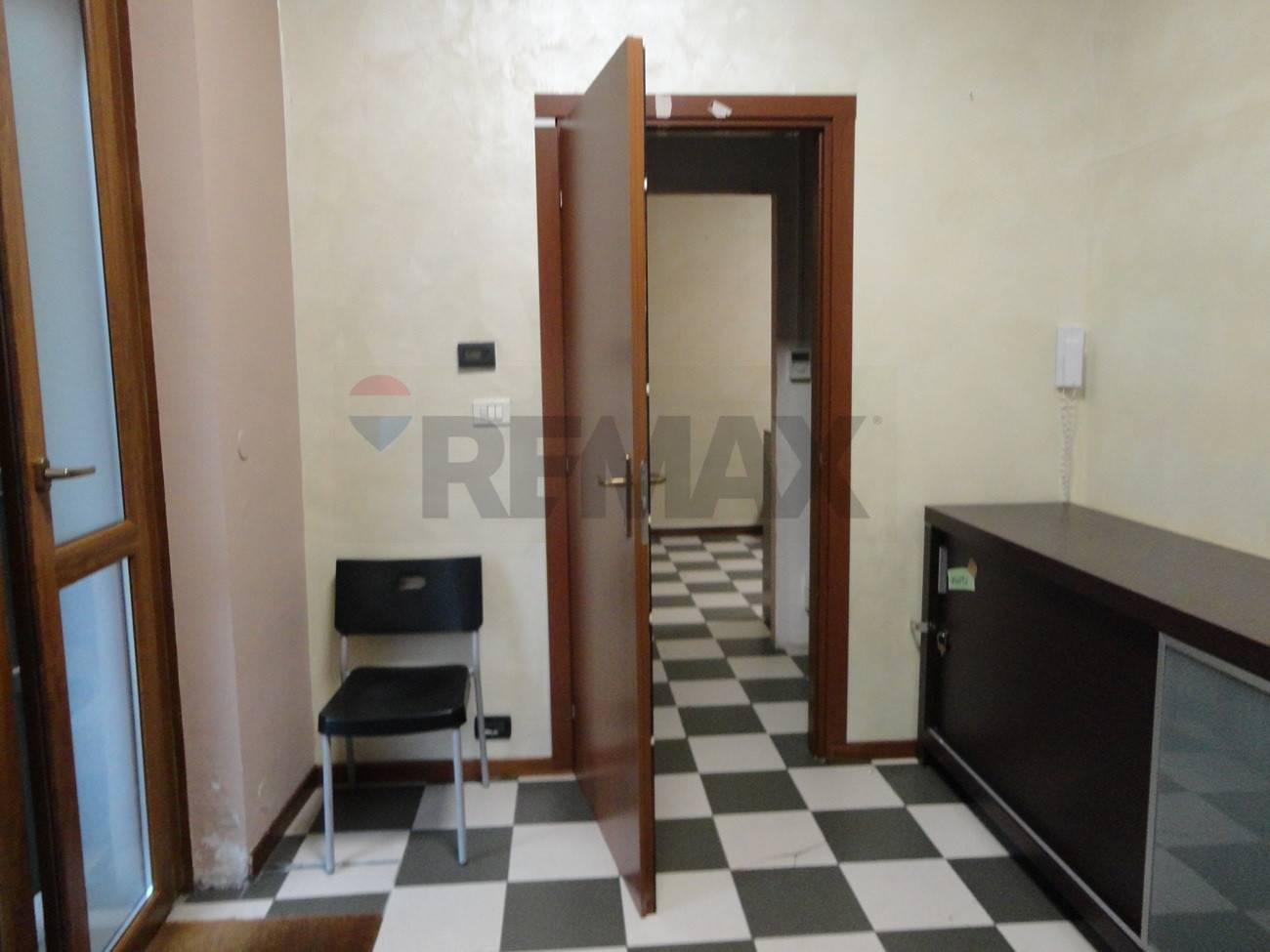 Locale Commerciale in affitto a Piossasco