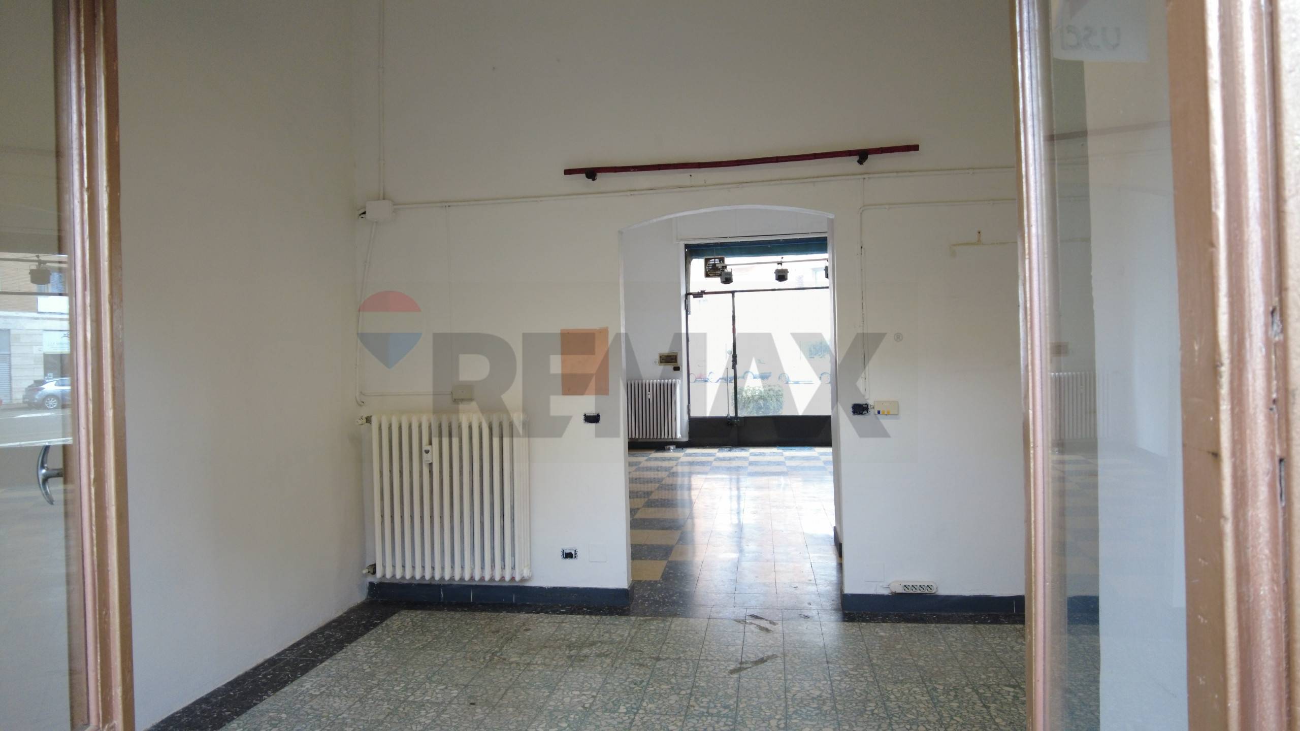 Locale Commerciale in affitto a Torino, Regio Parco