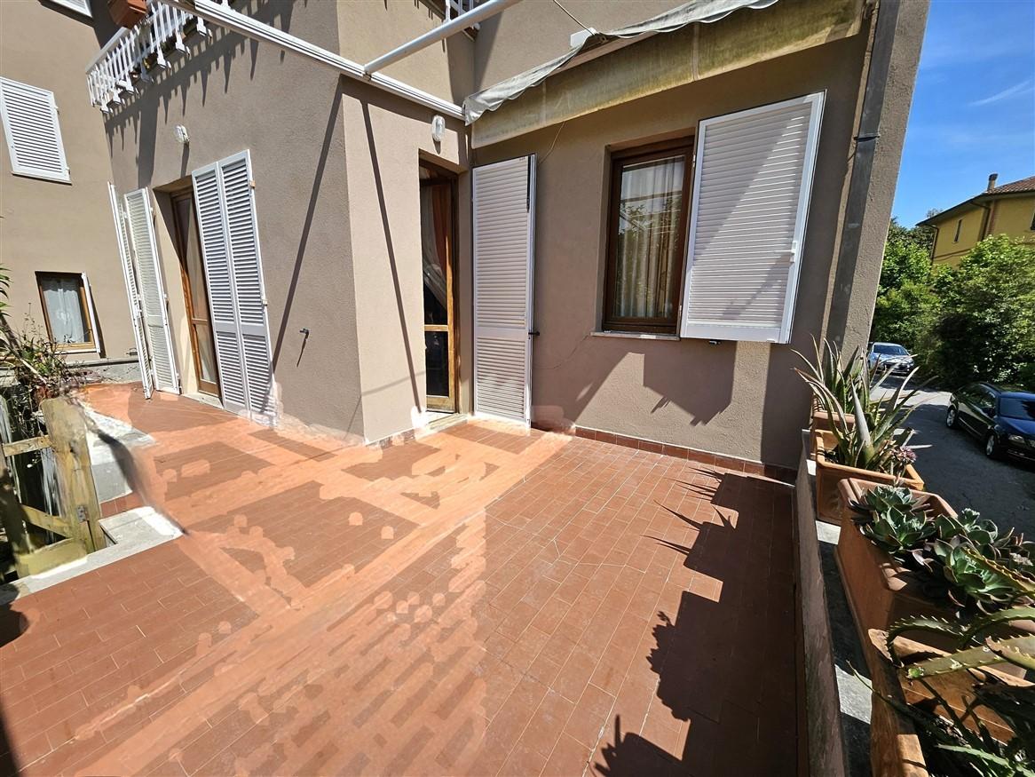 Appartamento da ristrutturare, Massa marina di