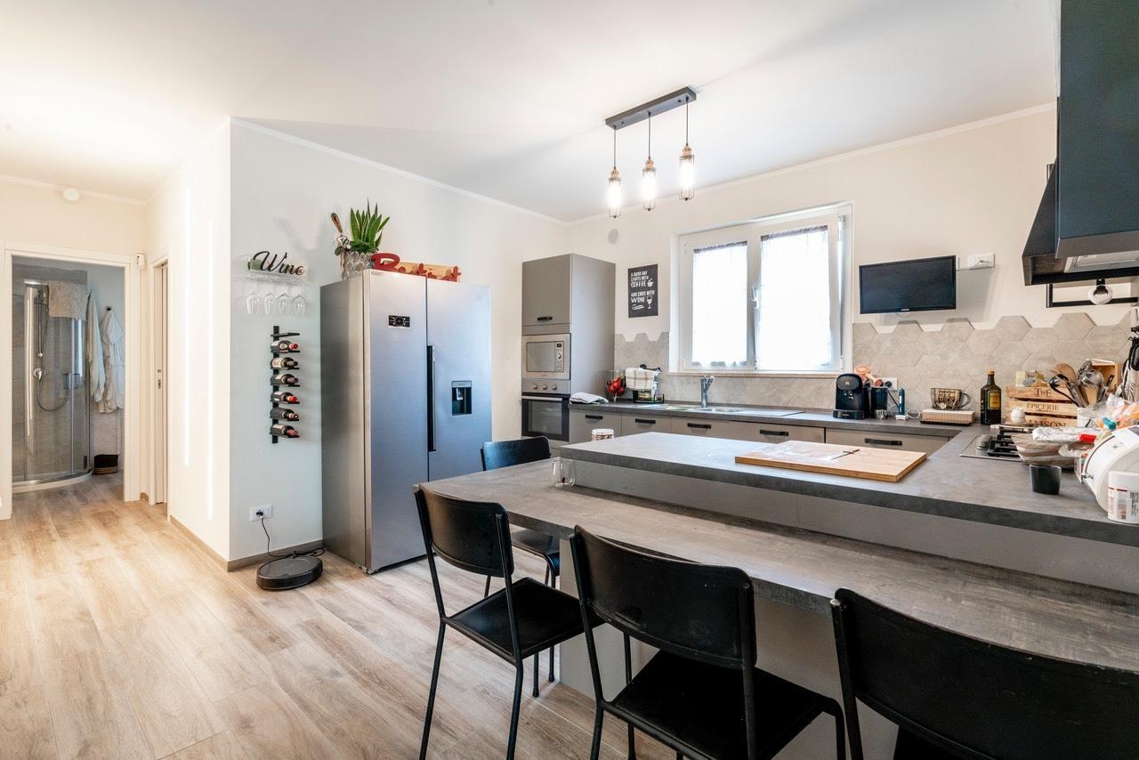 Casa indipendente con giardino, Massa marina di