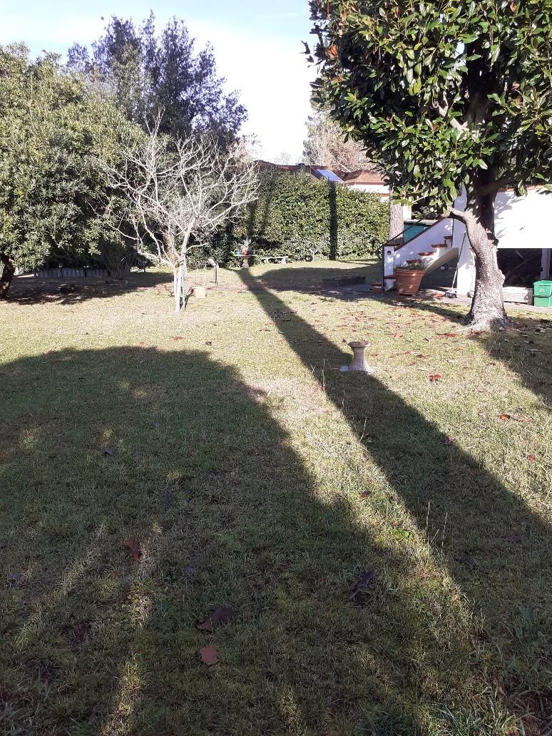 Casa indipendente con giardino, Massa poveromo
