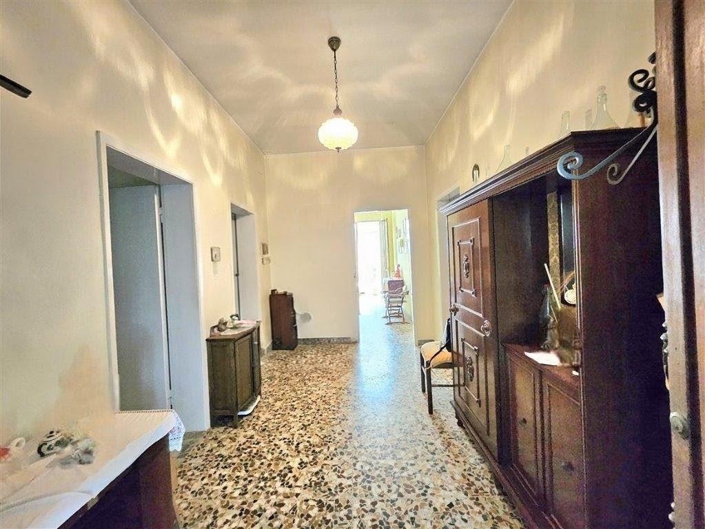 Casa indipendente con giardino, Massa marina di