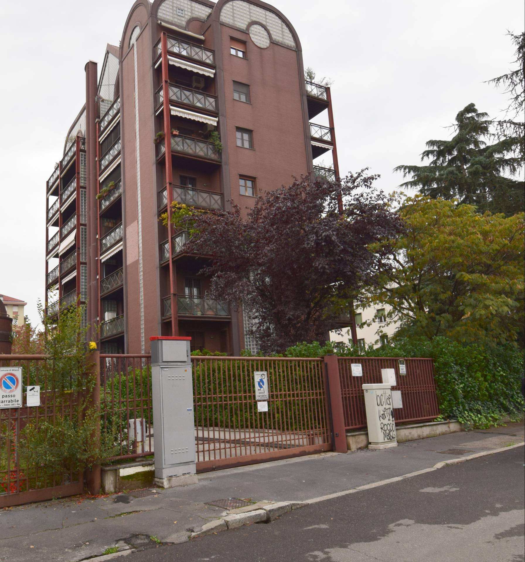 Box o garage in affitto a Milano, Precotto