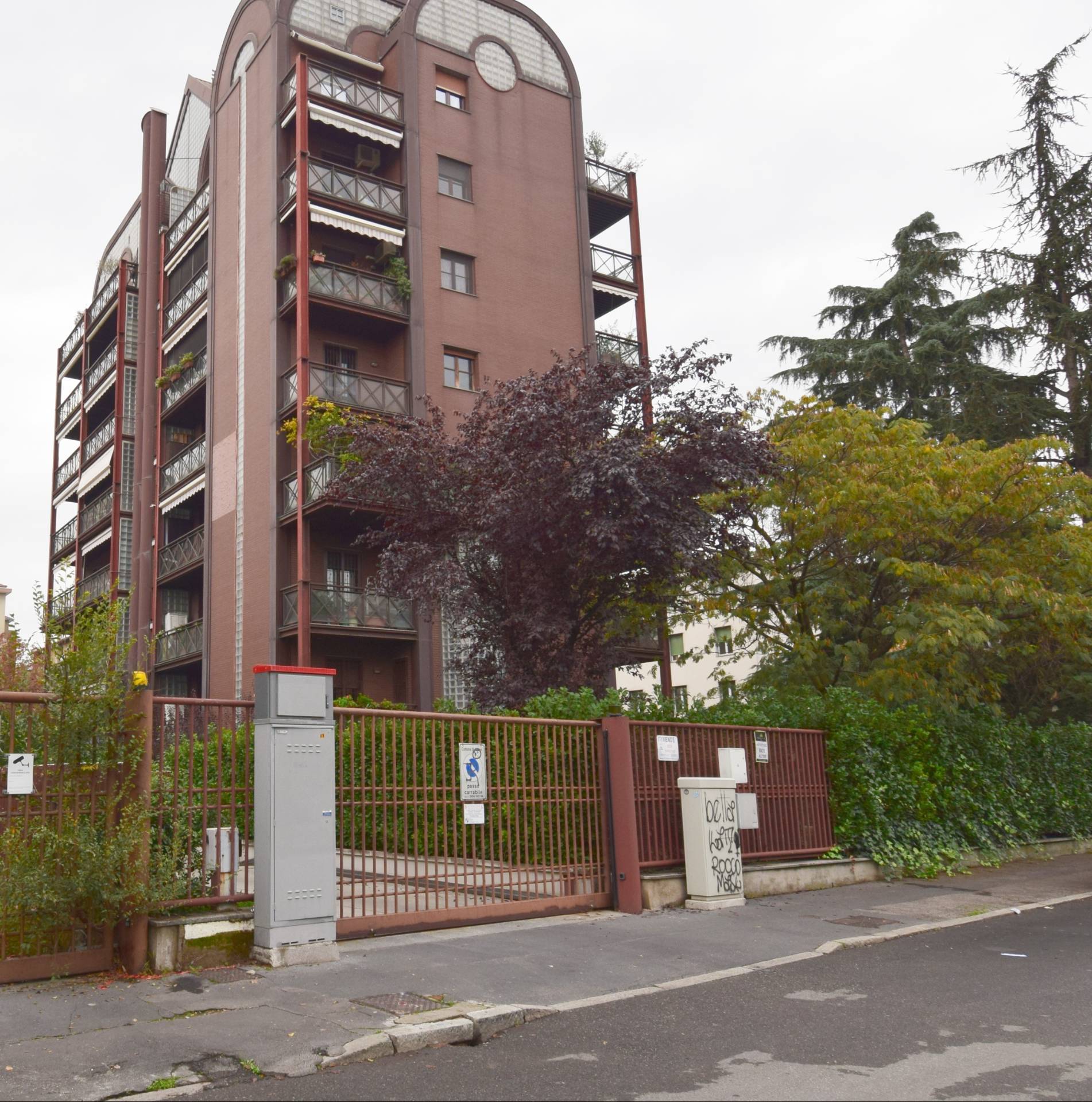 Box o garage in affitto a Milano, Precotto