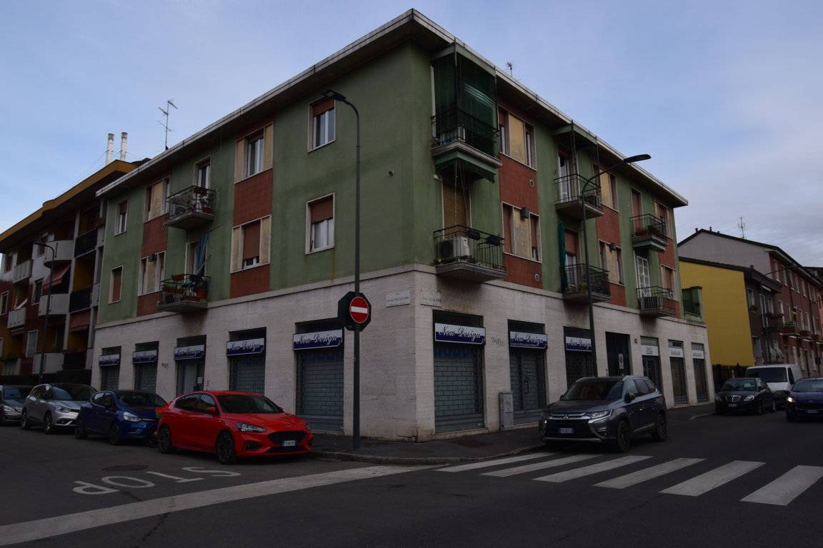 Locale commerciale in vendita a Milano, Gorla