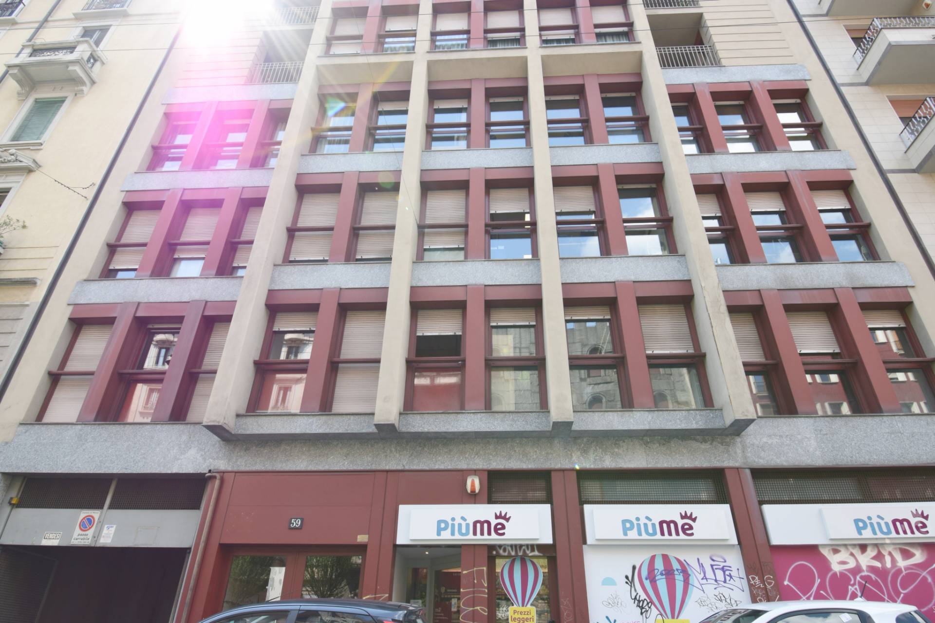 Attivit commerciale in vendita a Milano, Nolo