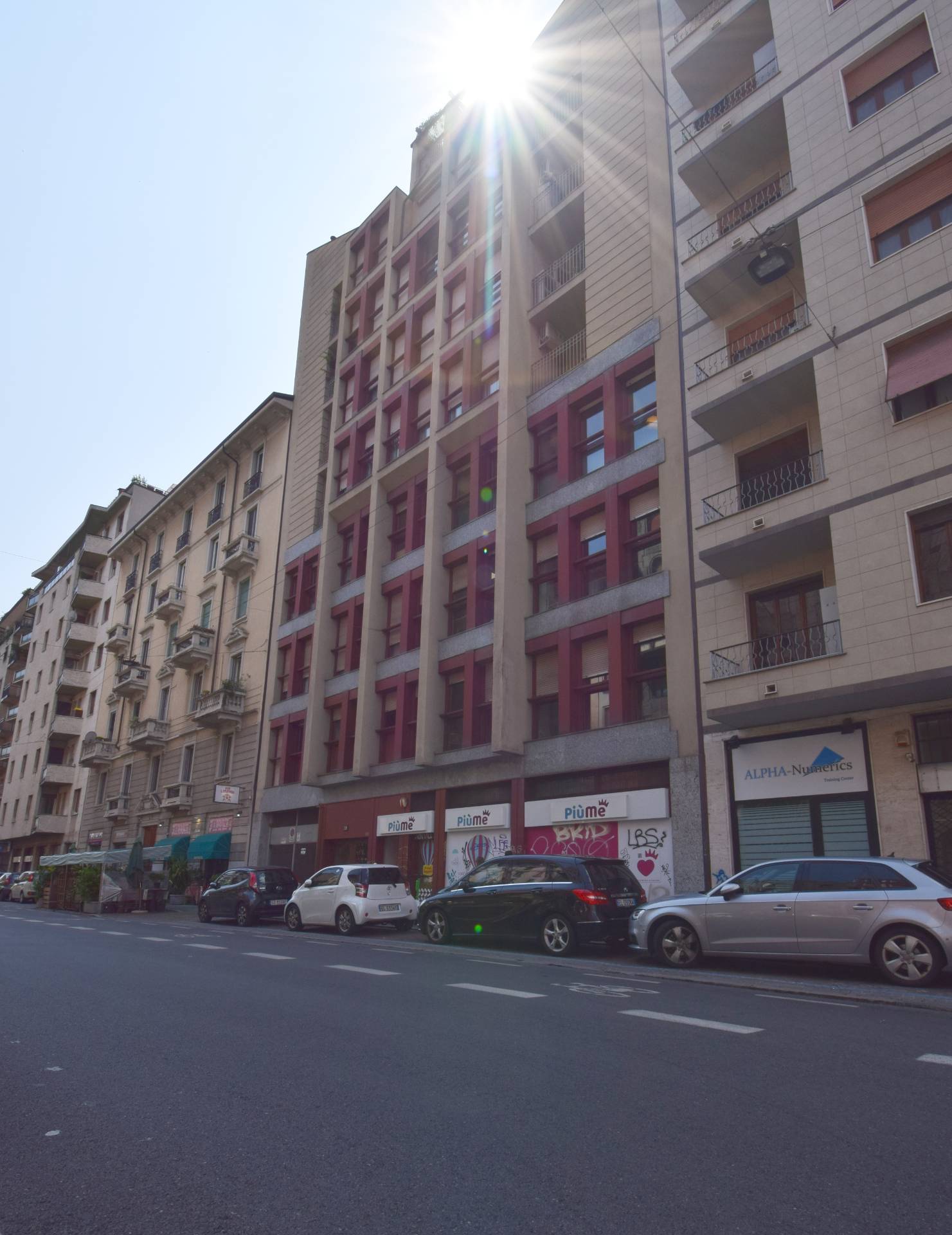 Attivit commerciale in vendita a Milano, Nolo