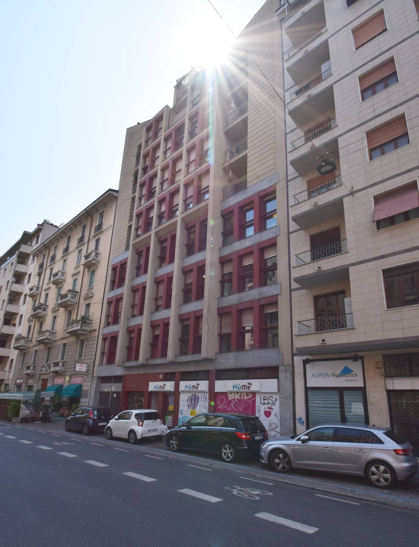 Attivit commerciale in vendita a Milano, Nolo