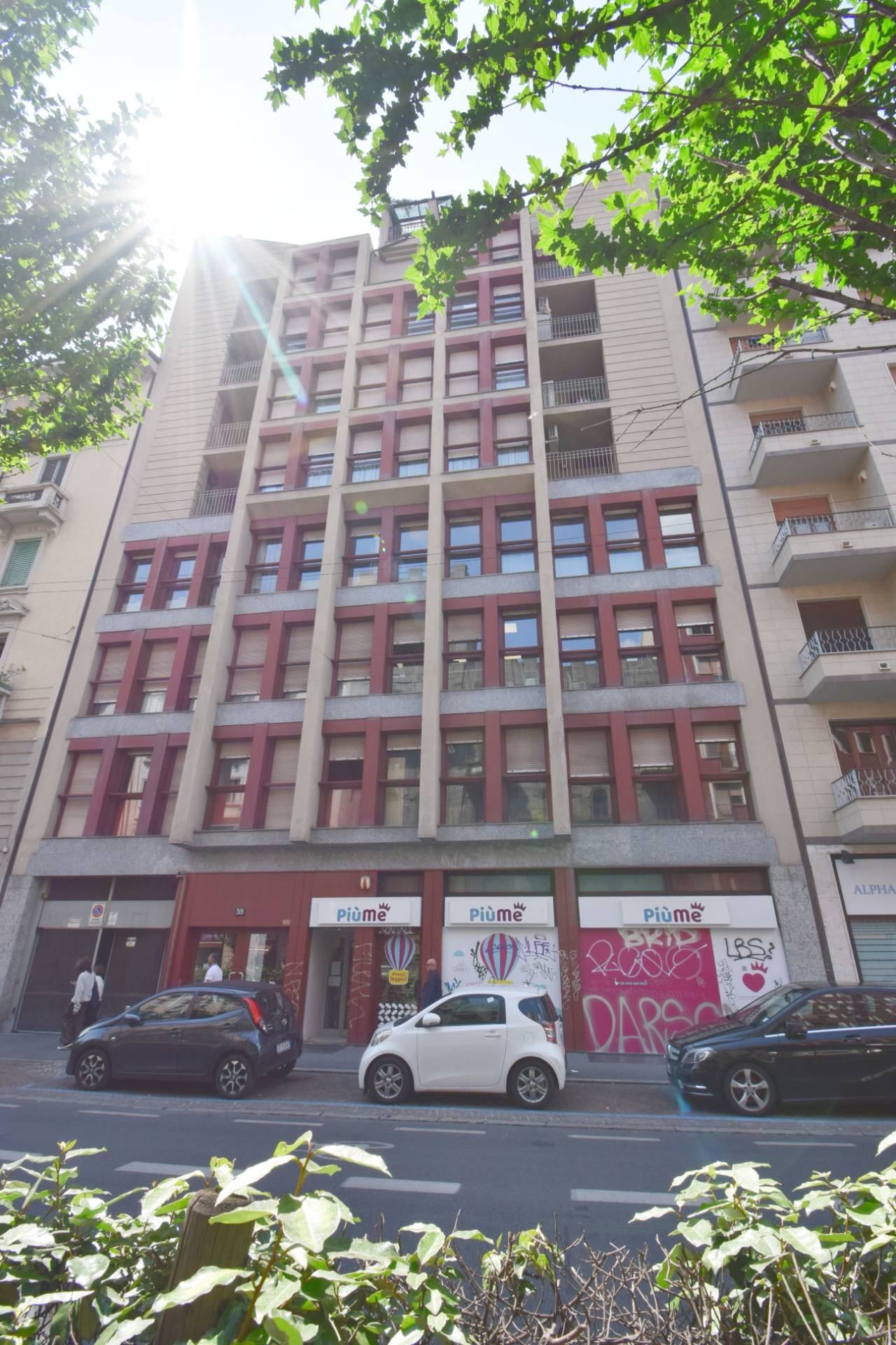 Attivit commerciale in vendita a Milano, Nolo