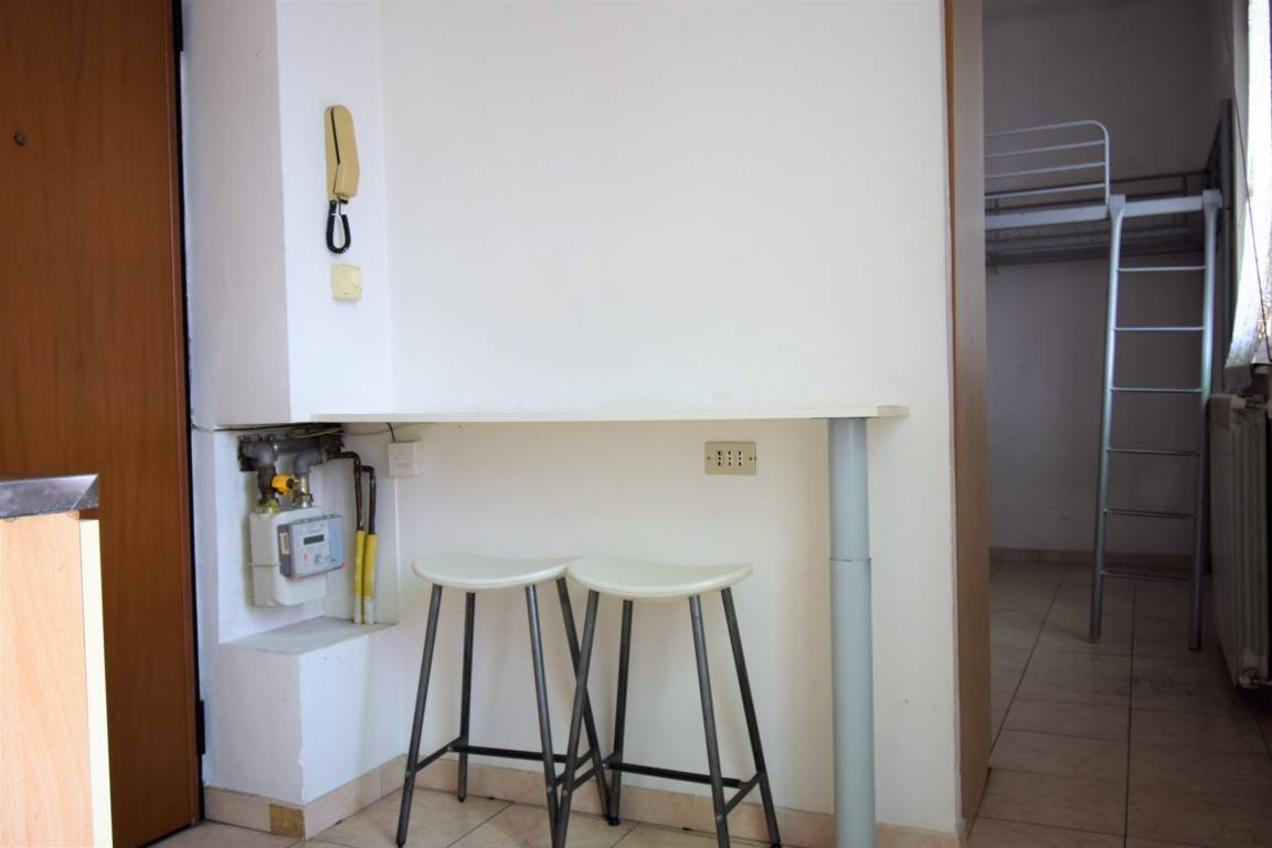 Monolocale in vendita a Milano, Gorla