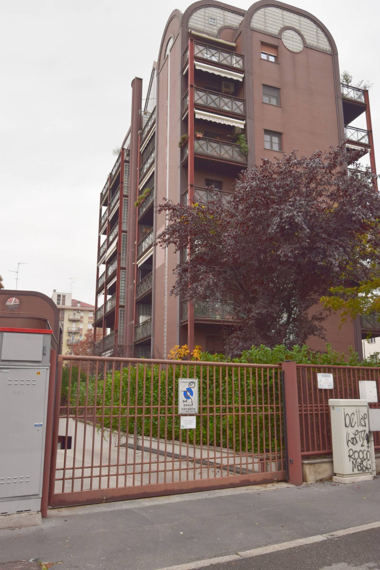 Box o garage in affitto a Milano, Precotto