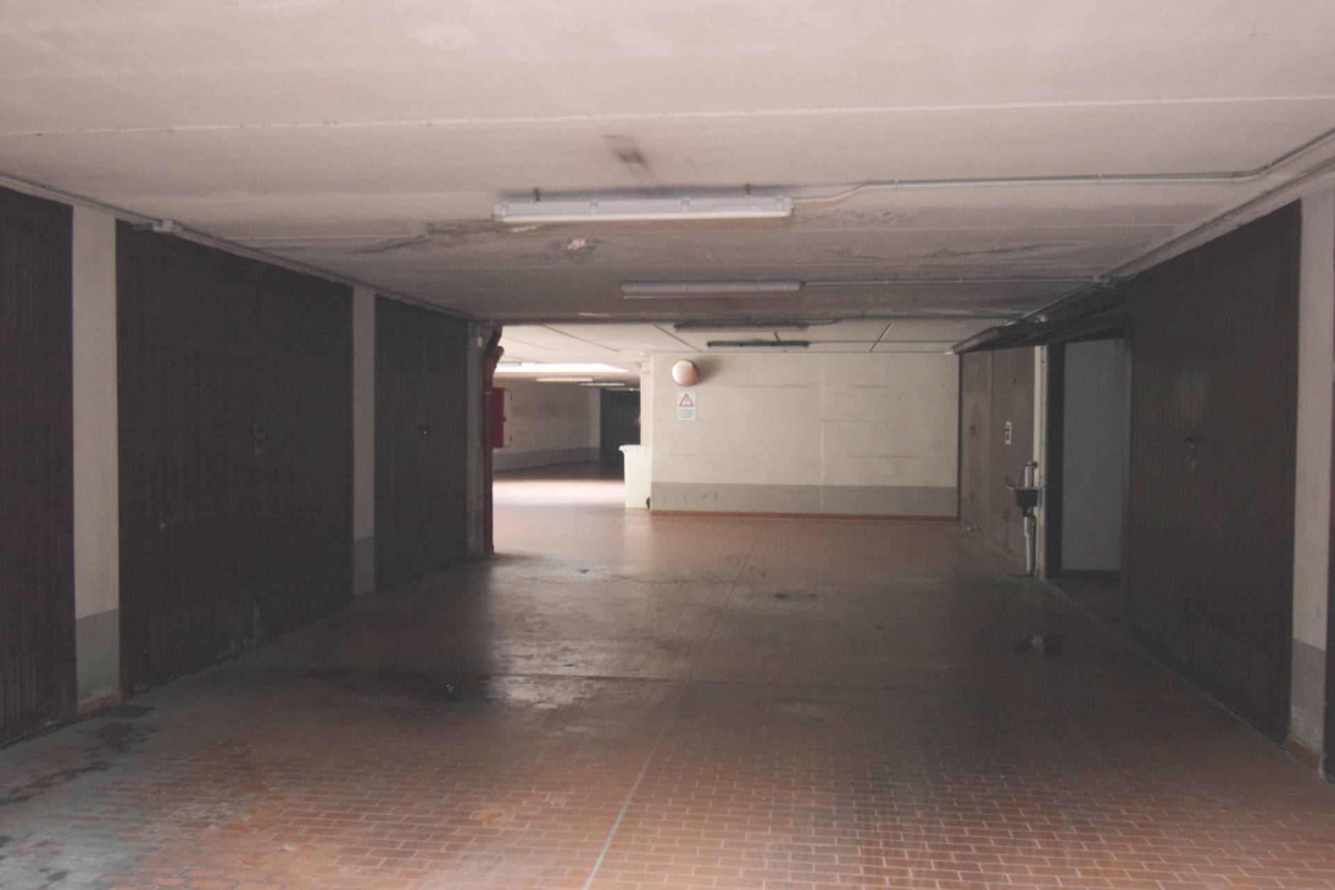 Box o garage in affitto a Milano, Precotto