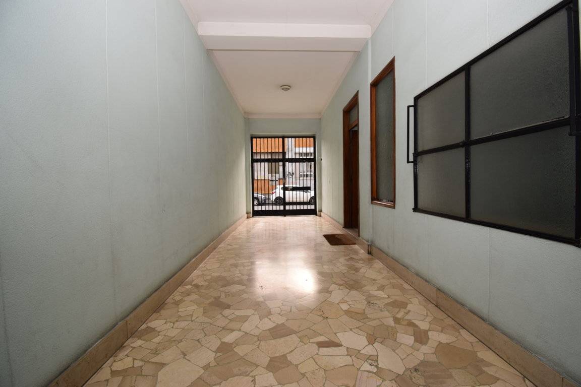 Locale commerciale in vendita a Milano, Gorla