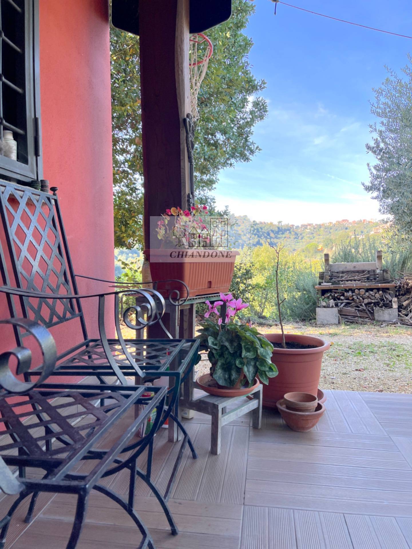 Villa in vendita a Castelnuovo di Porto