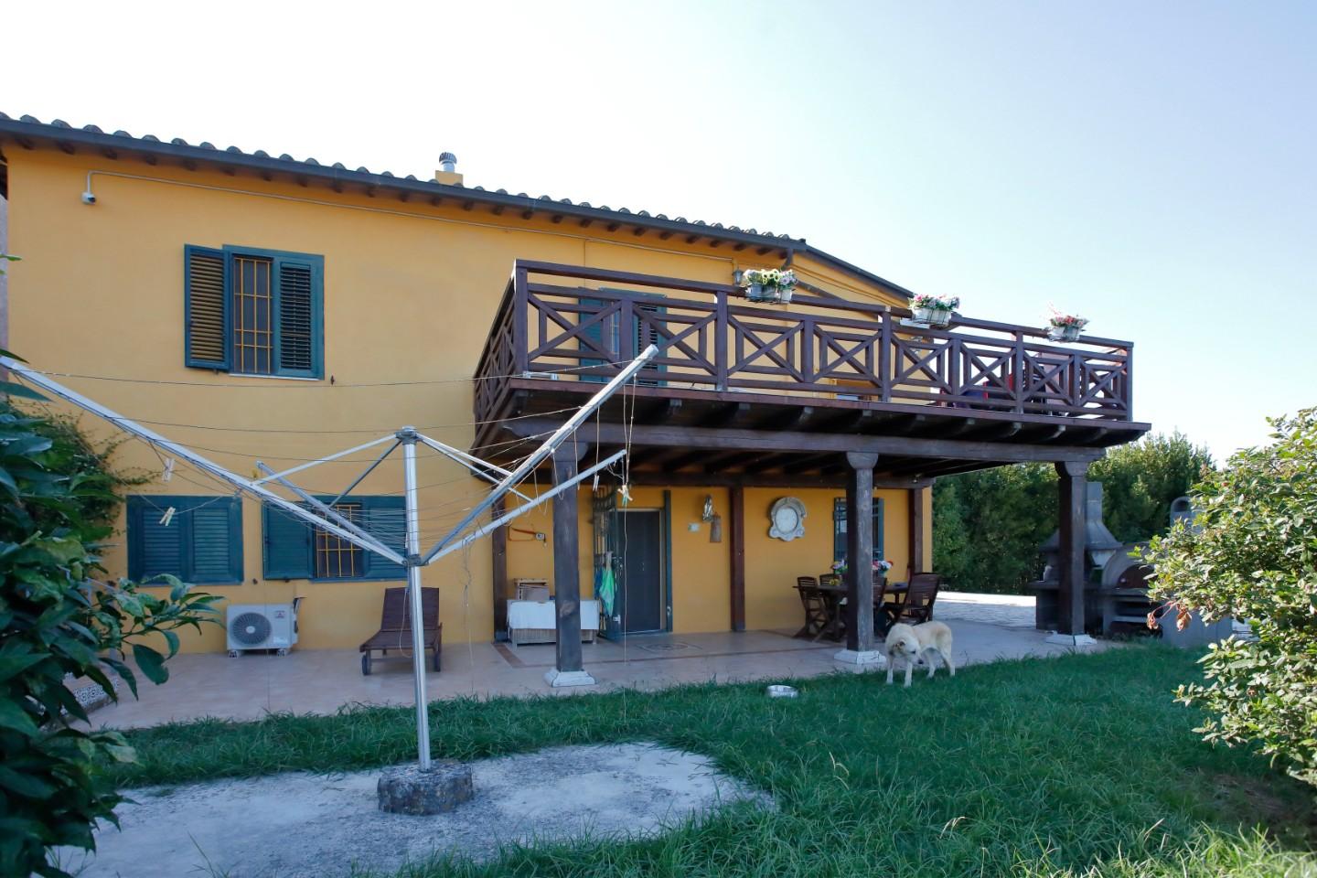 Casa indipendente con giardino, Collesalvetti colognole