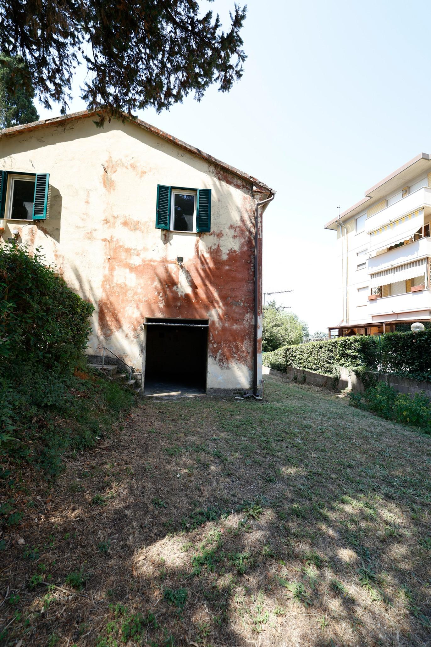 Casa indipendente con giardino a Collesalvetti