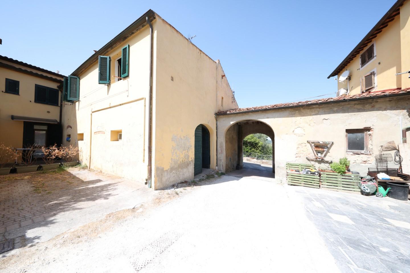 Villa ristrutturata, Fauglia luciana