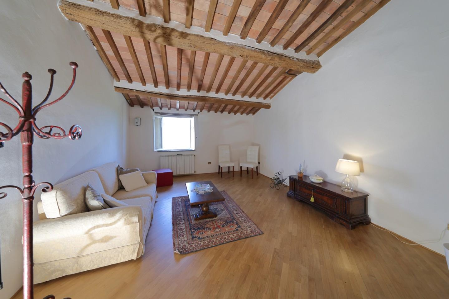 Villa ristrutturata, Fauglia luciana