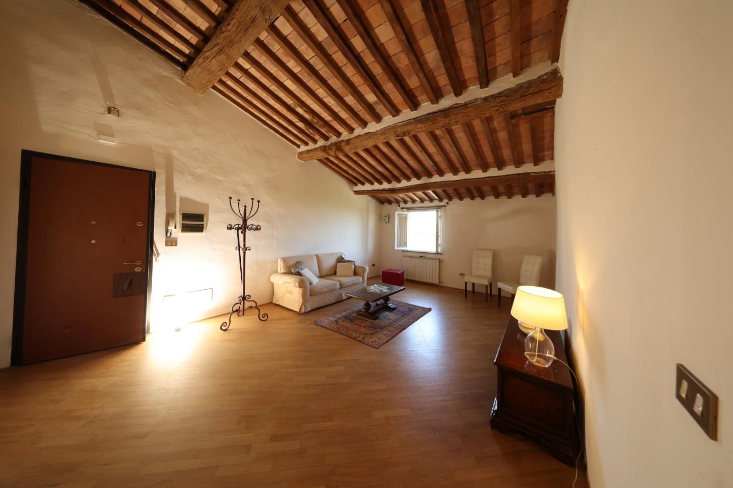 Villa ristrutturata, Fauglia luciana