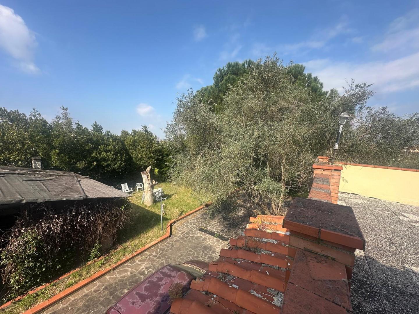 Casa indipendente con giardino a Larciano