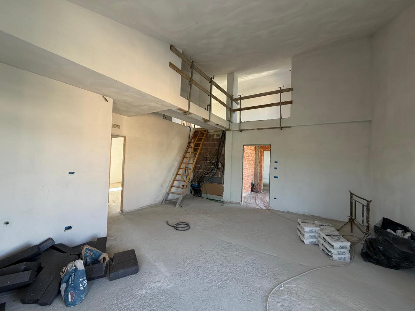 Trilocale con terrazzi, Capraia e Limite limite