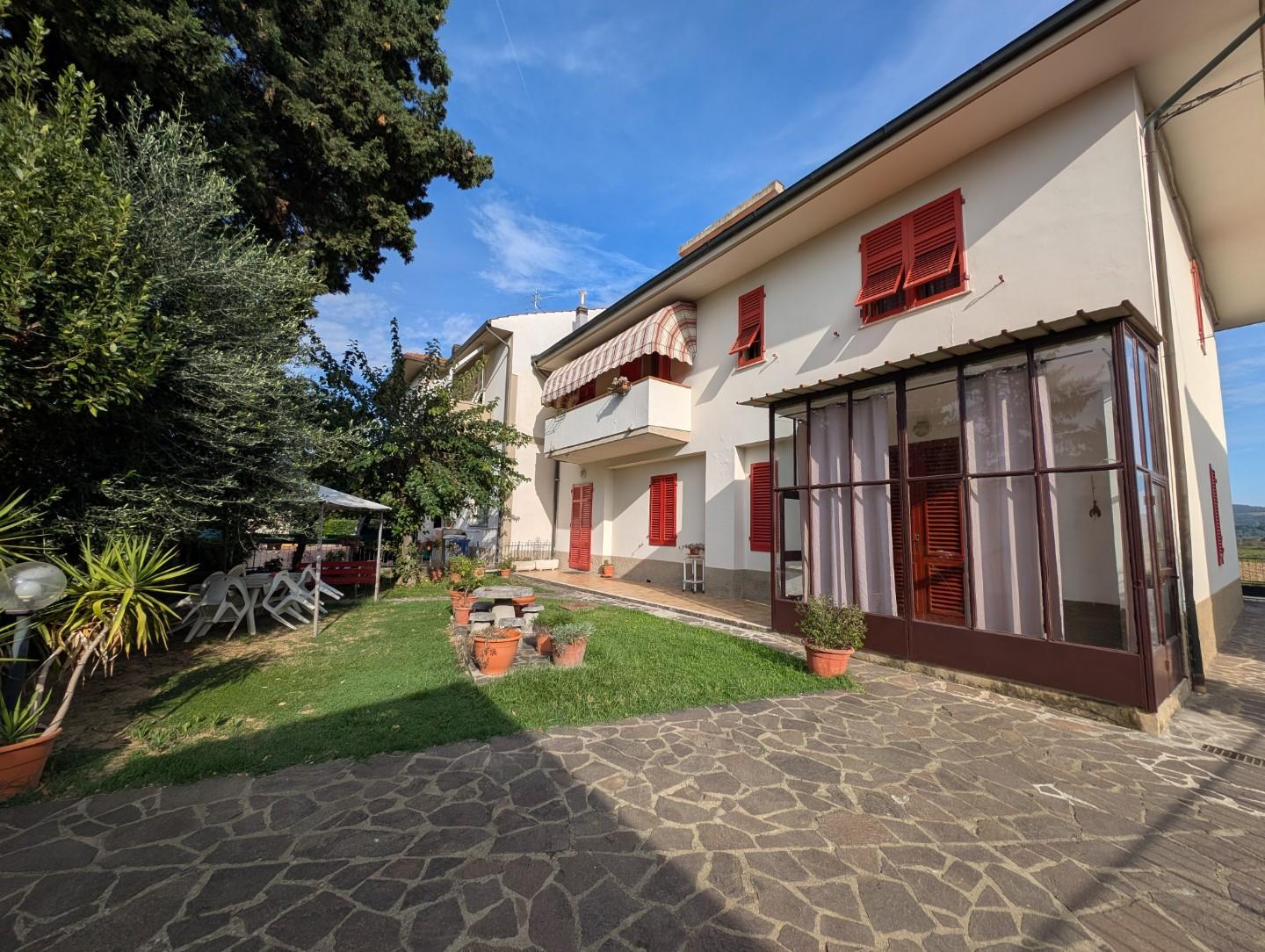 Villa Bifamiliare con giardino, Empoli cortenuova