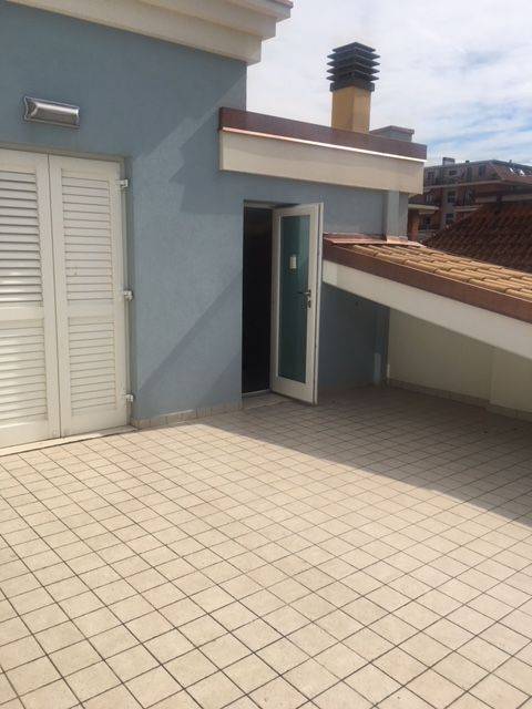 Attico in vendita a Grottammare, Zona Ascolani