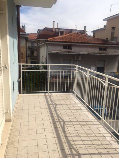 Attico in vendita a Grottammare, Zona Ascolani