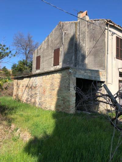 Casale colonico / Rustico in vendita a Massignano, Residenziale