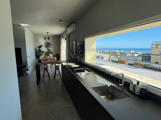 Attico in vendita a Grottammare, Zona Ascolani