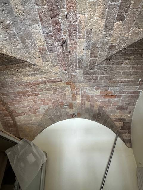 Locale commerciale in vendita a San Benedetto del Tronto, Paese alto