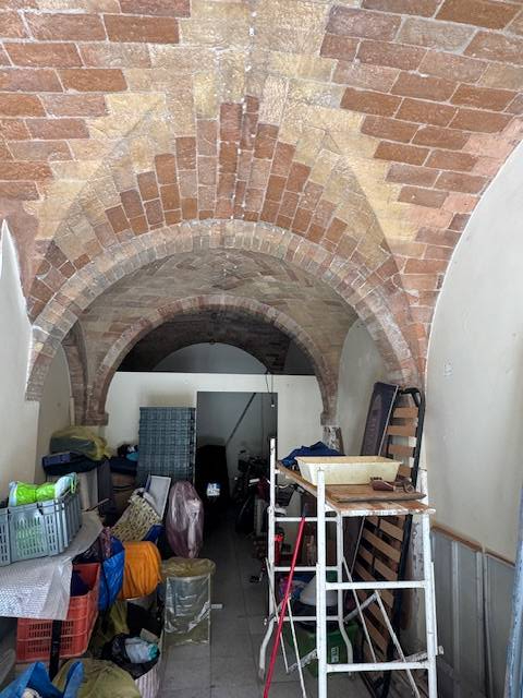 Locale commerciale in vendita a San Benedetto del Tronto, Paese alto