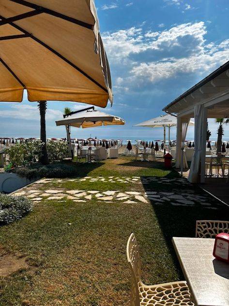 Stabilimento balneare in vendita a Martinsicuro, Villa Rosa