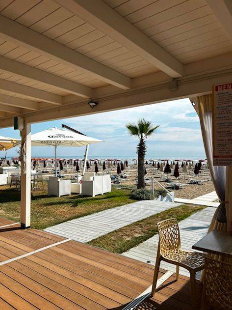 Stabilimento balneare in vendita a Martinsicuro, Villa Rosa