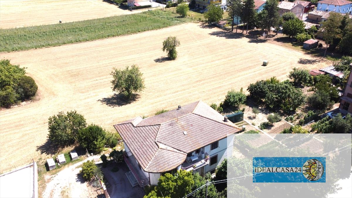 Casa indipendente con giardino in urbisaglia maest strada della gabbetta, Urbisaglia