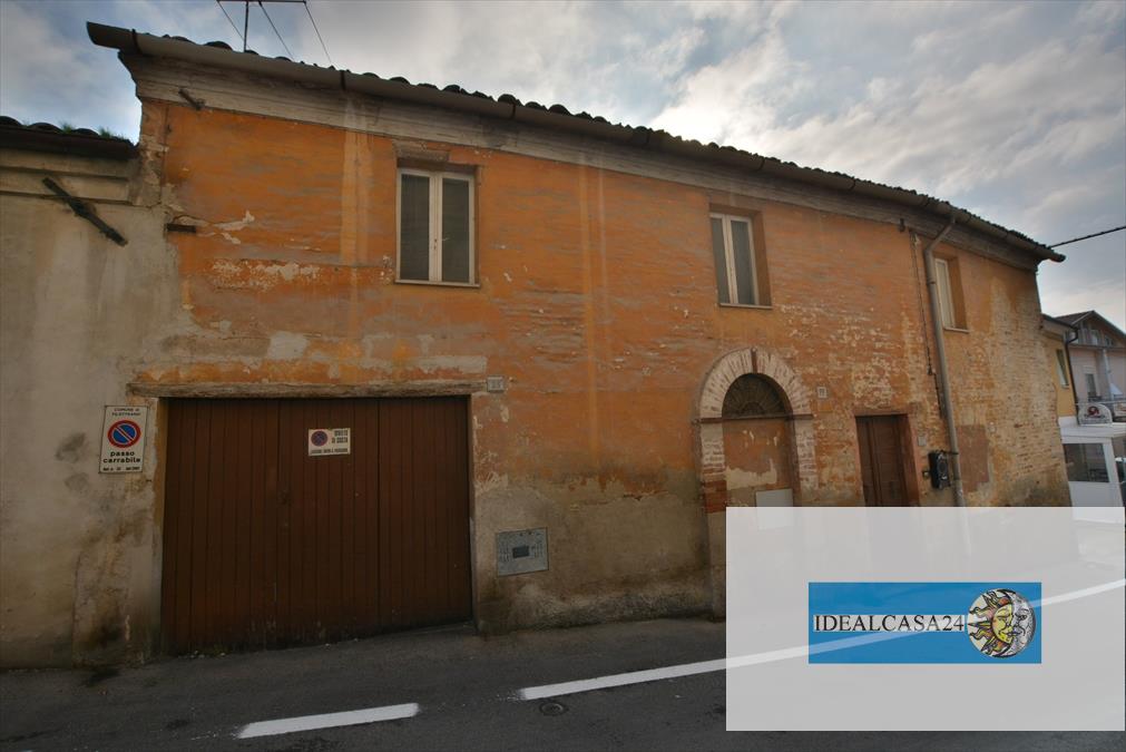 Casa indipendente con box in filottrano via antonio gramsci, Filottrano