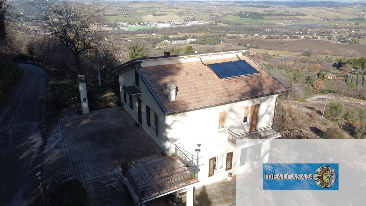 Casa indipendente con giardino in pollenza c.da fontangela, Pollenza