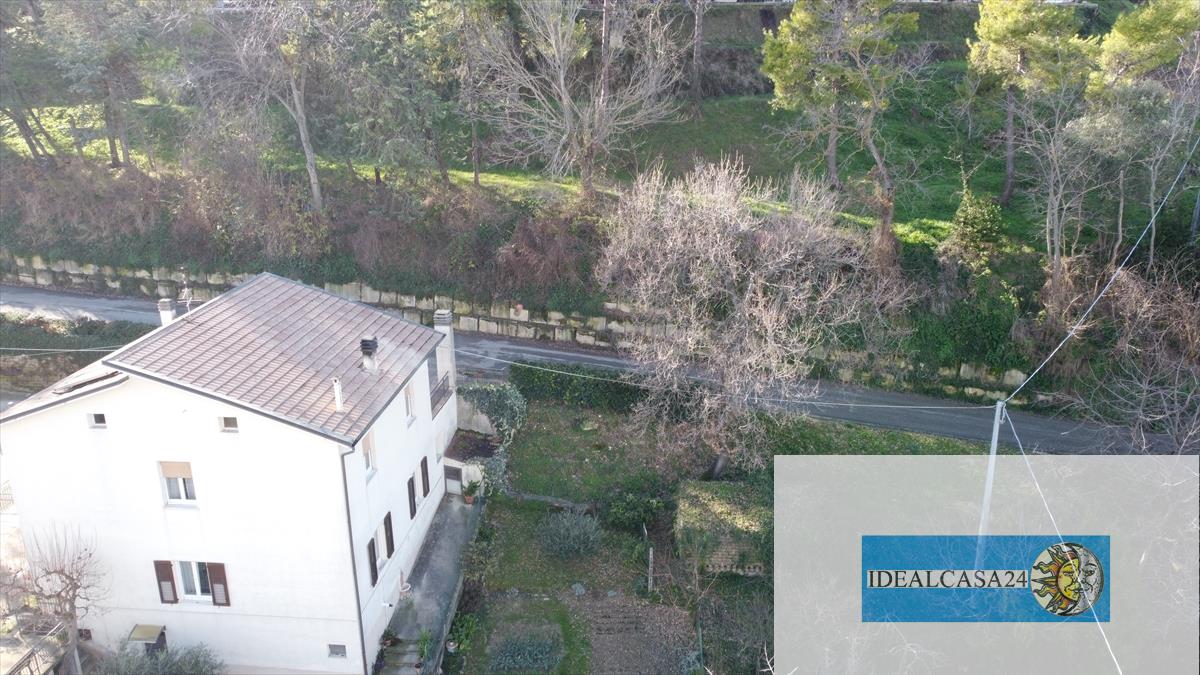 Casa indipendente con giardino in pollenza c.da fontangela, Pollenza