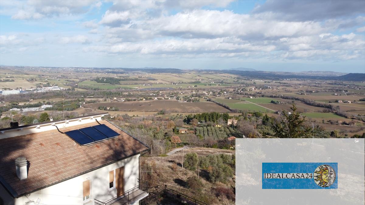 Casa indipendente con giardino in pollenza c.da fontangela, Pollenza