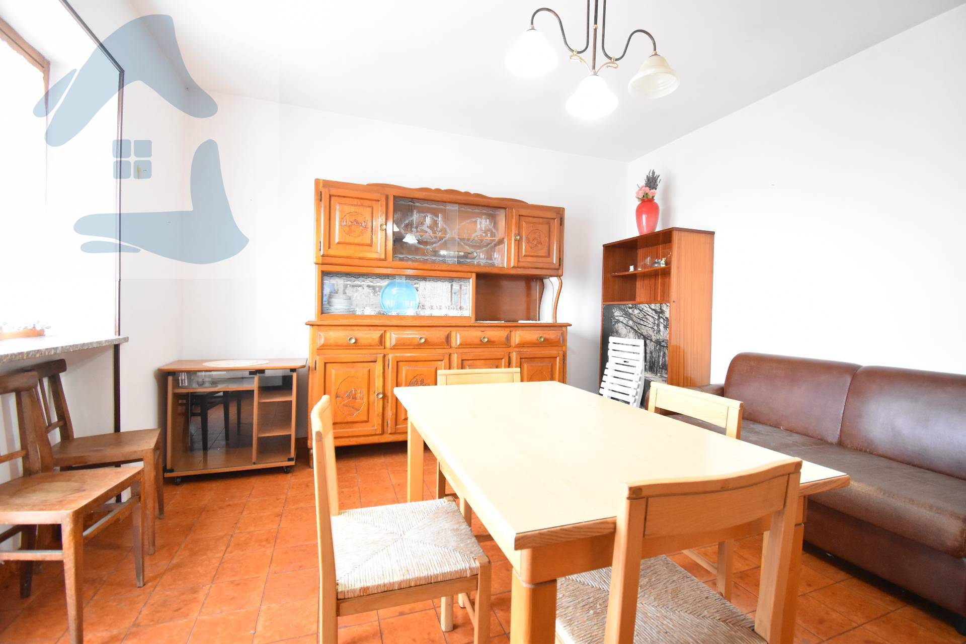 Stabile in vendita a Monastero di Lanzo, Chiaves